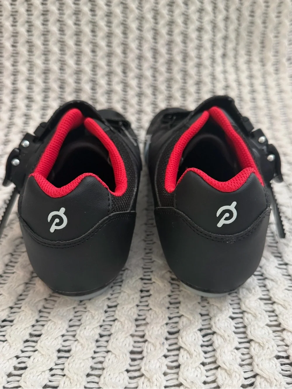 NWOT Pelaton Cycling Shoes Size 39 with Quick Ratchet Clip Hook & Loop Strap